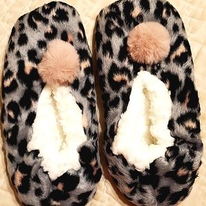 House slippers/shoes